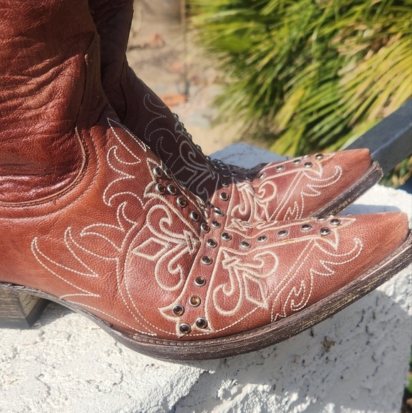 Old Gringo  Milagros Western Boot - Picture 3 of 8